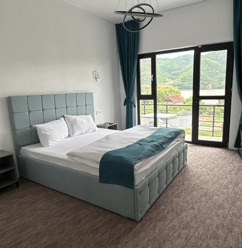 Camera Azure Serenity, camera pentru cupluri la Casa Amnisty